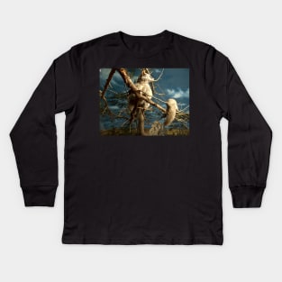 Natural environment diorama - Fox squirrel resting on a branch Kids Long Sleeve T-Shirt